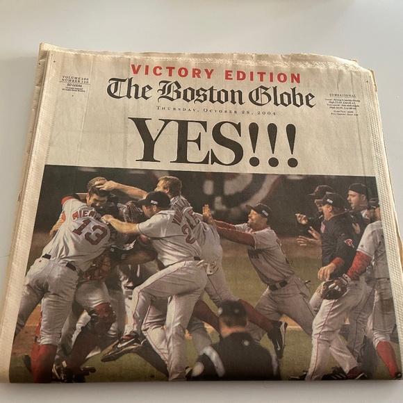 Vintage Victory Edition Boston Globe Newspaper Thursday Oct. 28, 2004 - Picture 1 of 3